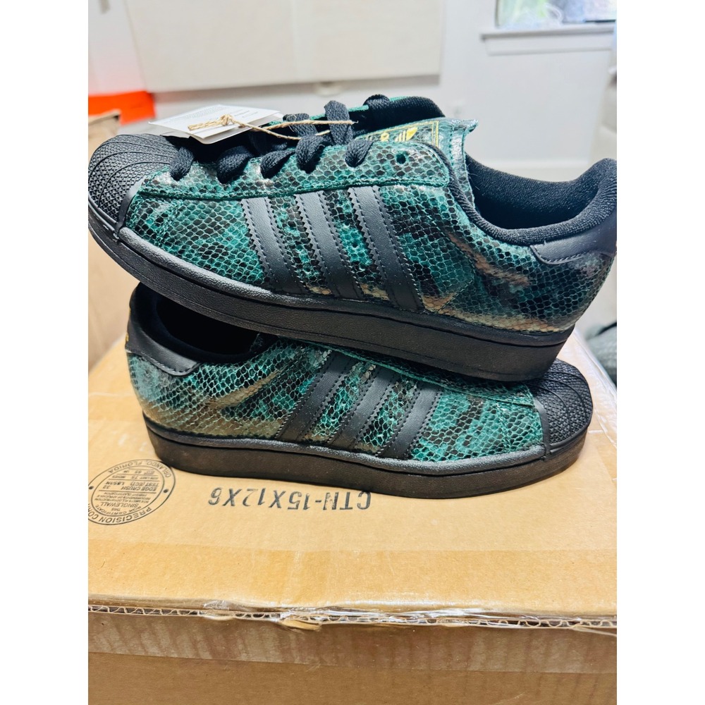 Adidas Superstar Snakeskin Green Black Shell Toe Sneakers JP8159 womens 6.5